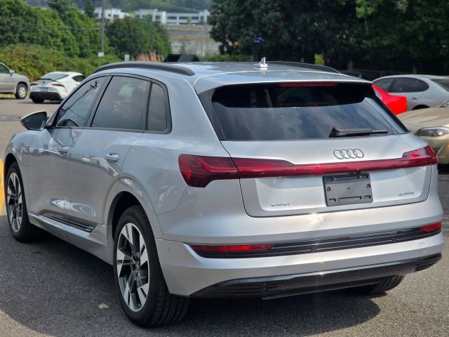 Used 2021 Audi e-tron Premium w/ Convenience Plus Package image 5