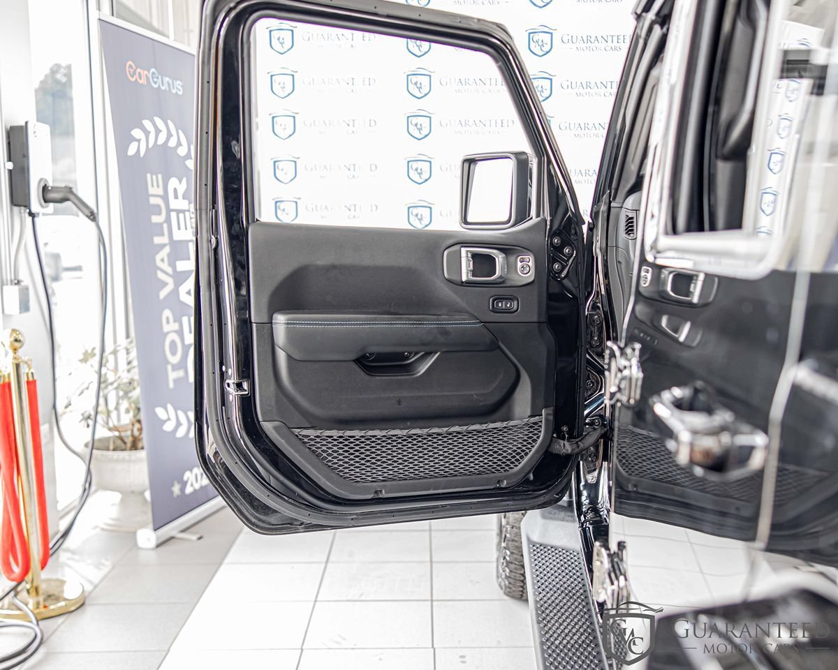 Used 2024 Jeep Wrangler High Altitude AWD/4WD image 27