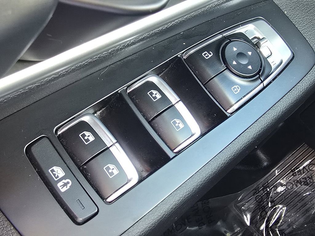 Used 2022 Kia Telluride S image 25