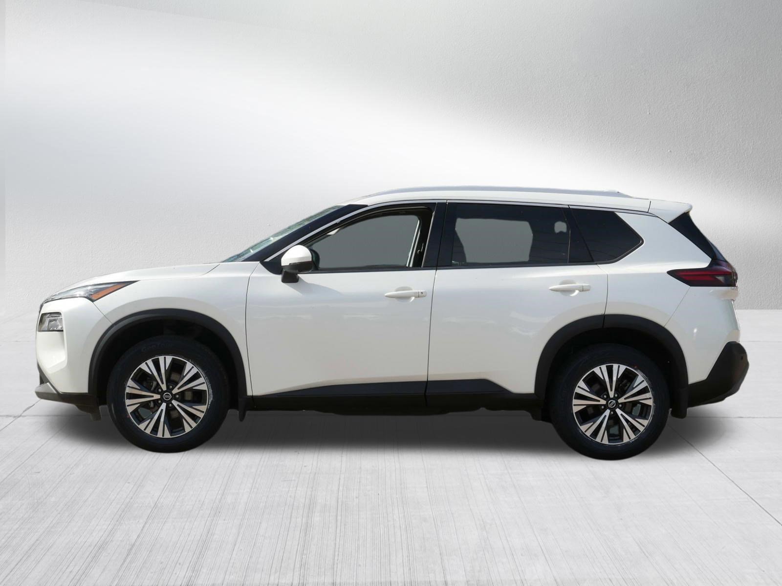 Certified 2021 Nissan Rogue SV w/ Premium Package AWD/4WD image 4