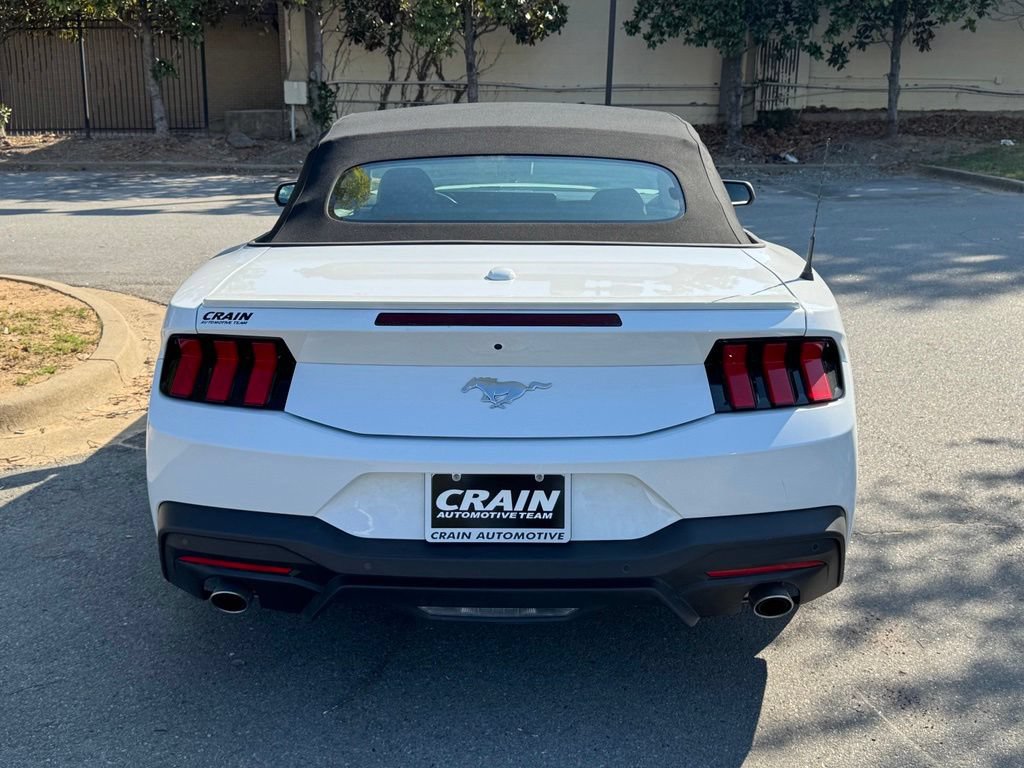 Used 2025 Ford Mustang Premium RWD image 6