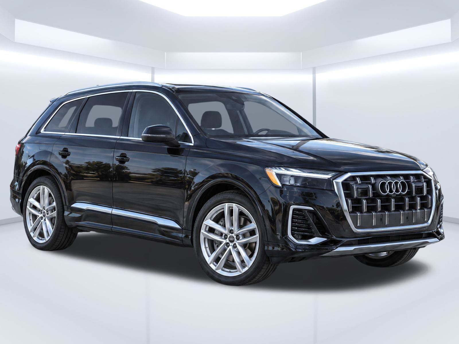 Used 2025 Audi Q7 3.0T Premium Plus w/ Premium Plus Package AWD/4WD image 2