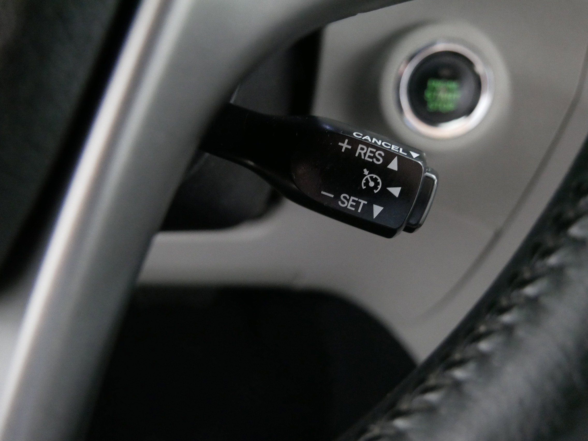 Used 2015 Toyota Venza XLE AWD/4WD image 32