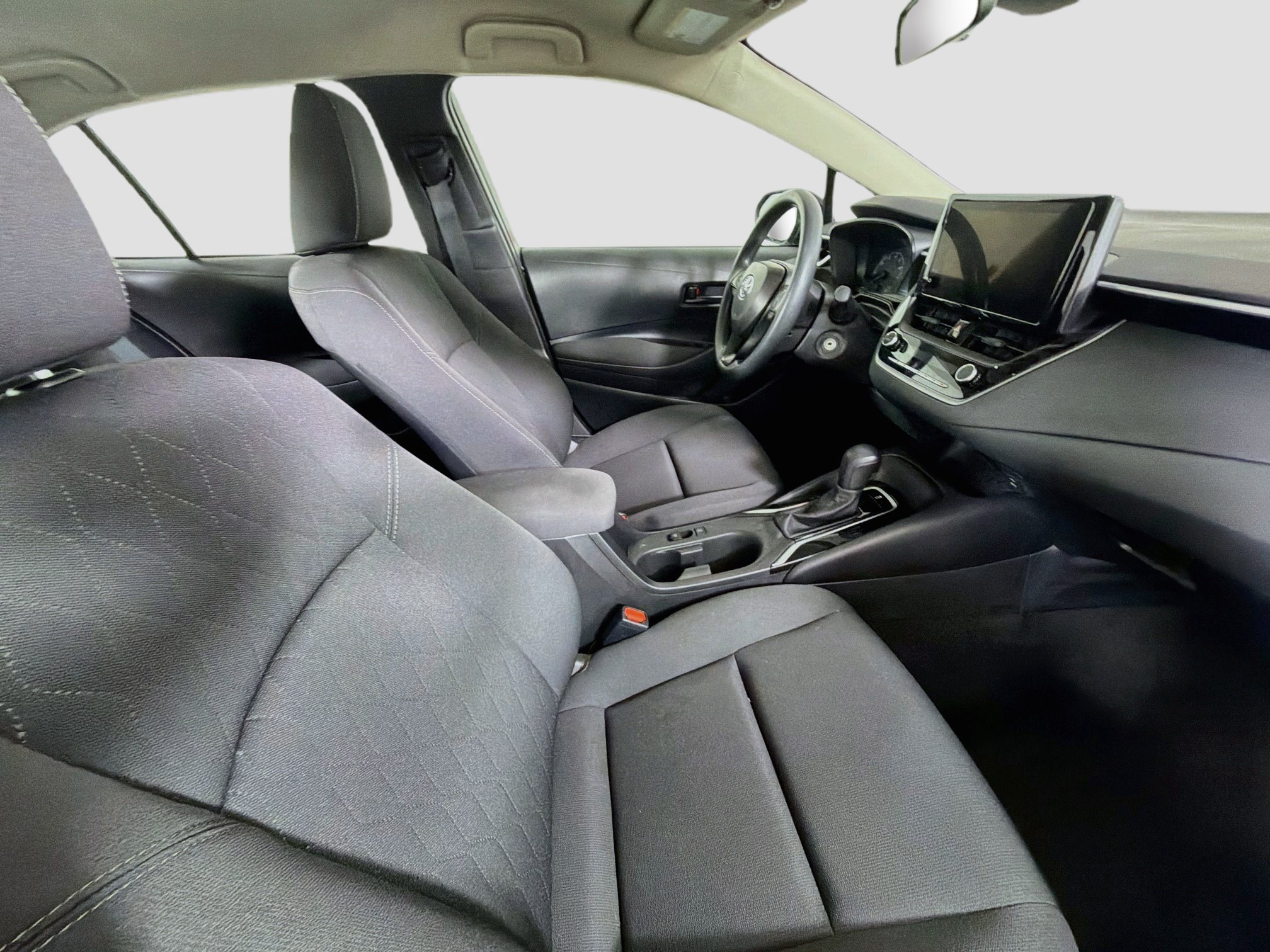Used 2025 Toyota Corolla LE FWD image 28