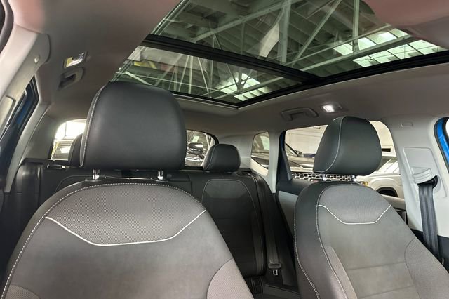 Certified 2023 Volkswagen Taos SE w/ Panoramic Sunroof Package FWD image 21