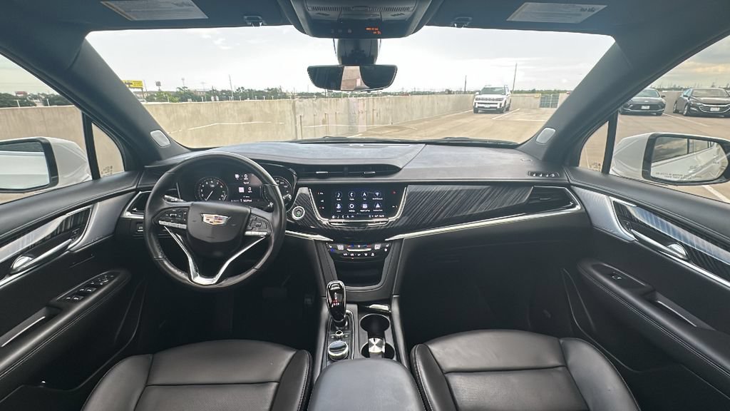 Used 2024 Cadillac XT6 Premium Luxury w/ Technology Package FWD image 22