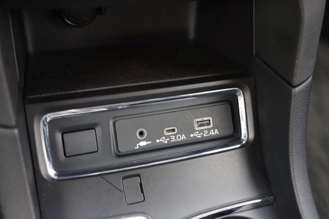 Used 2024 Subaru Ascent Premium w/ Convenience Package image 31