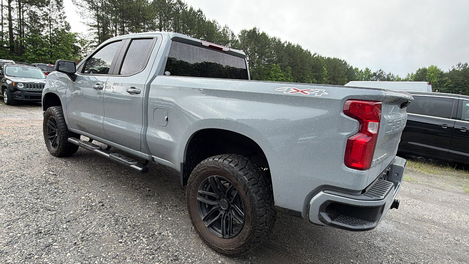 Used 2025 Chevrolet Silverado 1500 RST AWD/4WD image 10