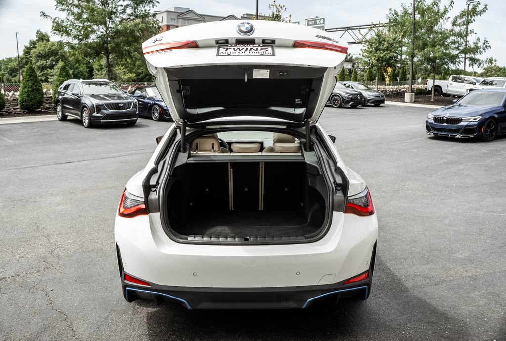 Used 2023 BMW i4 eDrive35 w/ Premium Package RWD image 31