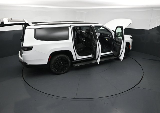 New 2026 Jeep Grand Wagoneer L Limited AWD/4WD image 26