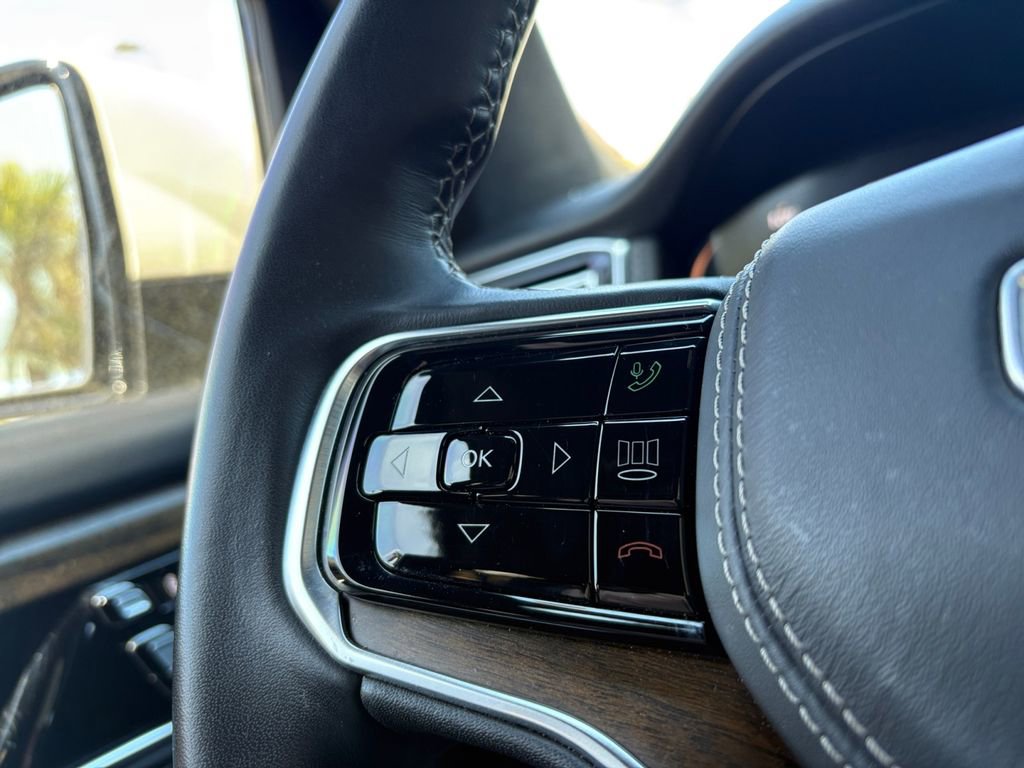 Used 2022 Jeep Grand Wagoneer Series II w/ Premium Group II image 19