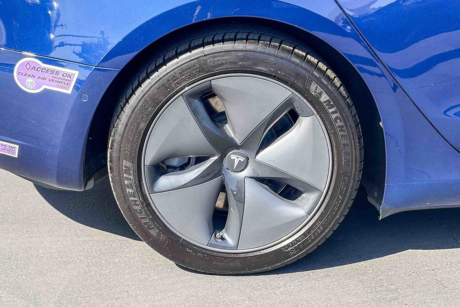Used 2018 Tesla Model 3 Long Range image 10