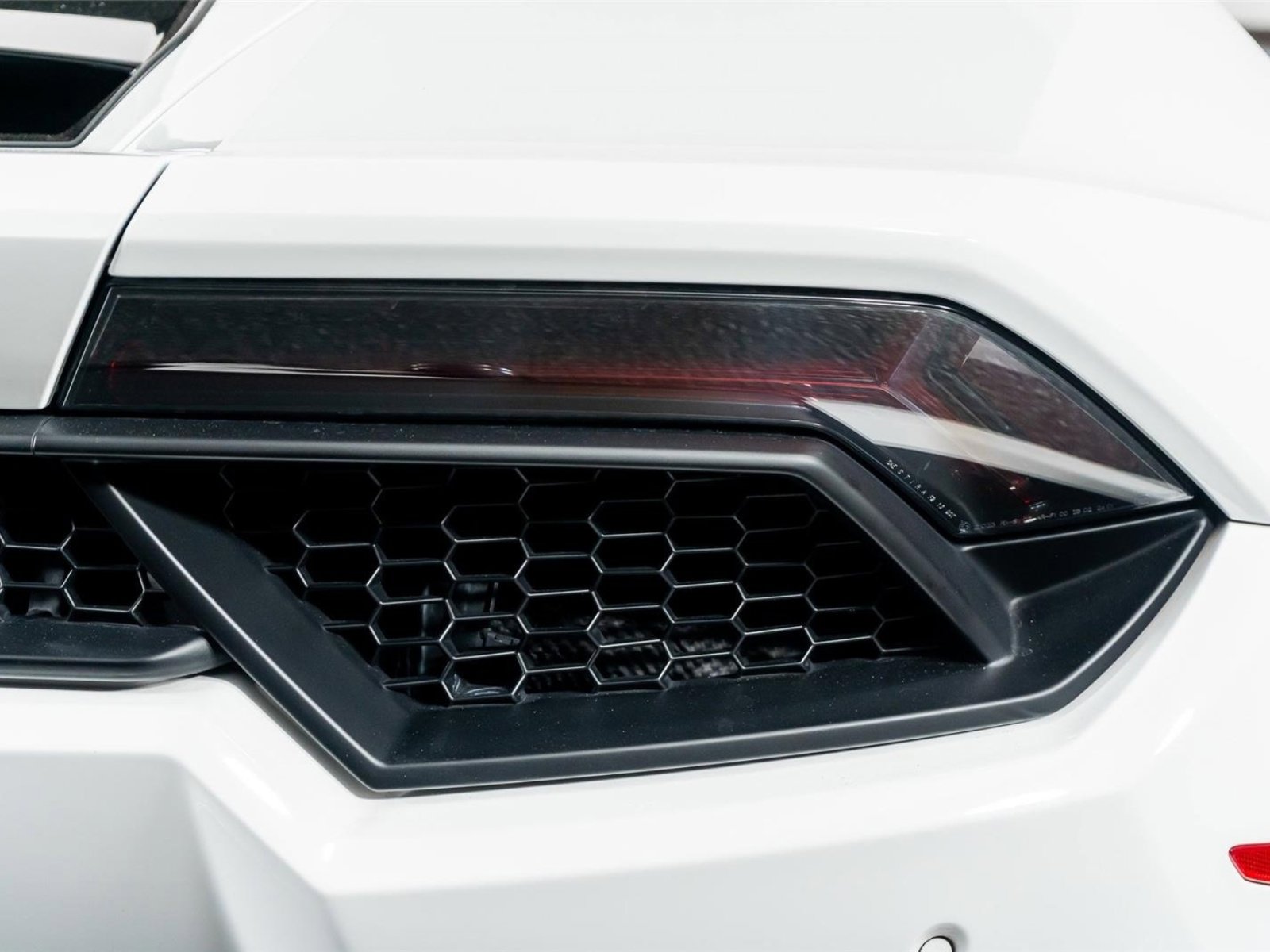 Used 2018 Lamborghini Huracan LP 580-2 image 14