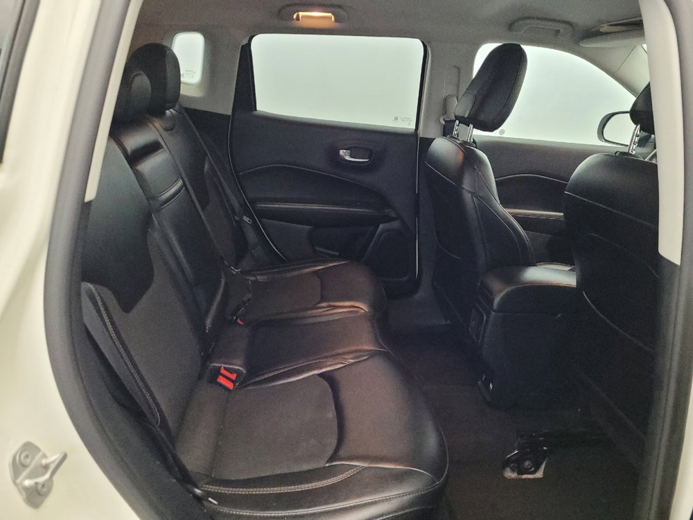 Used 2017 Jeep Compass Latitude w/ Popular Equipment Group AWD/4WD image 19