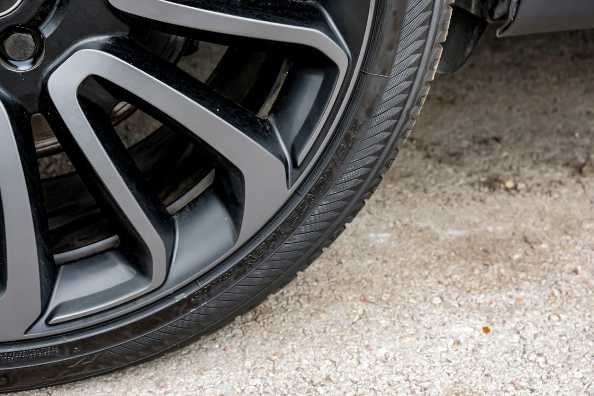 Used 2017 Land Rover Range Rover Supercharged image 64