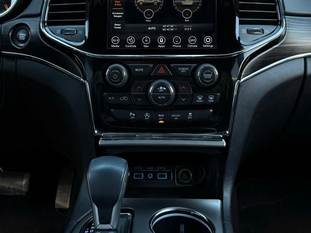 Used 2019 Jeep Grand Cherokee Limited AWD/4WD image 28