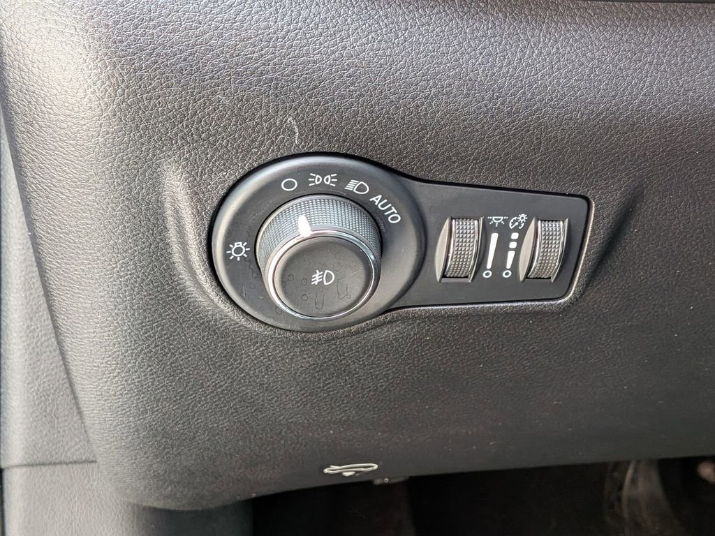 Used 2022 Jeep Compass Limited AWD/4WD image 14