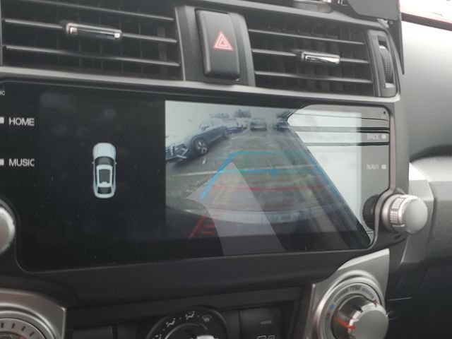 Used 2018 Toyota 4Runner SR5 Premium AWD/4WD image 27