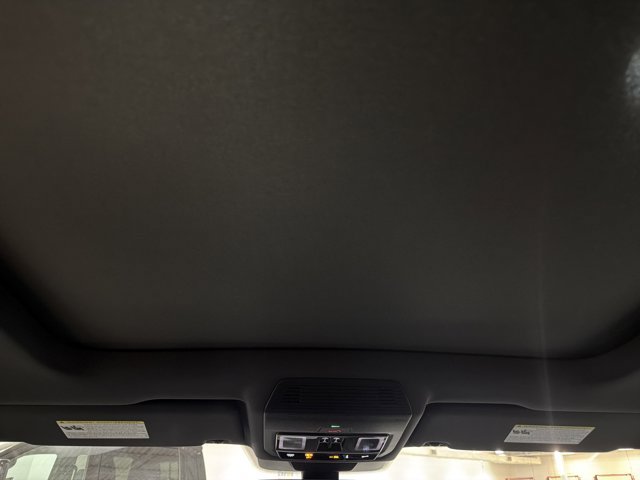New 2026 Volkswagen Tiguan SE R-Line AWD/4WD image 27