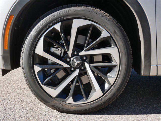 Used 2025 Mitsubishi Outlander SEL image 9