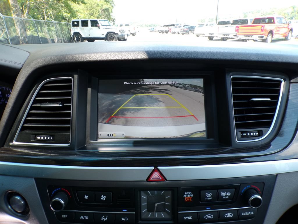 Used 2015 Hyundai Genesis 3.8 w/ Option Group 02 AWD/4WD image 27