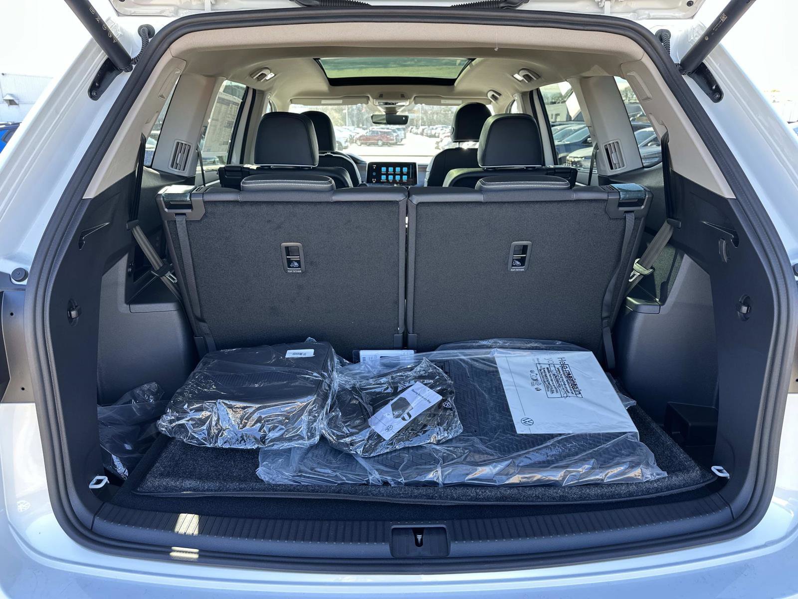 New 2026 Volkswagen Atlas SEL Premium R-Line image 10