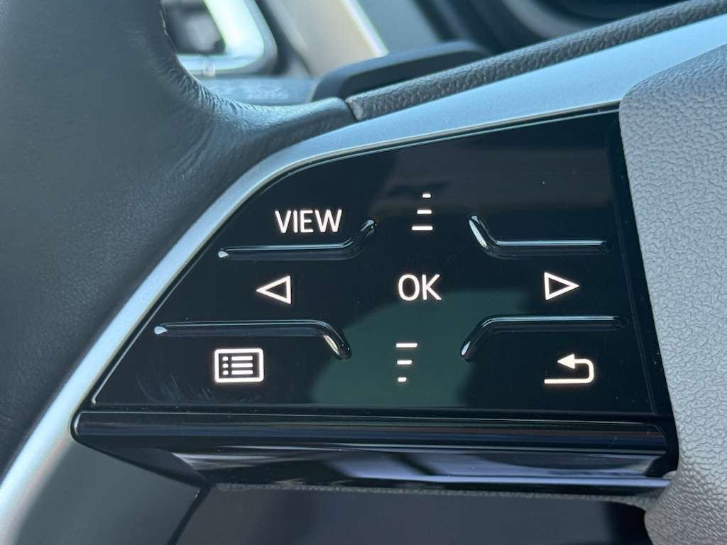 Used 2024 Audi Q4 e-tron Premium w/ Convenience Package image 15