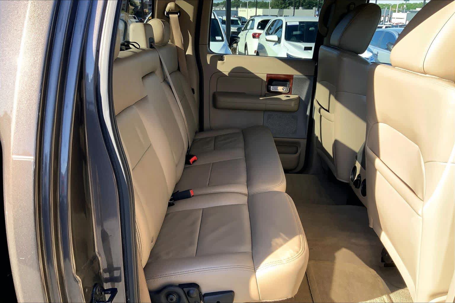 Used 2005 Ford F150 Lariat RWD image 19