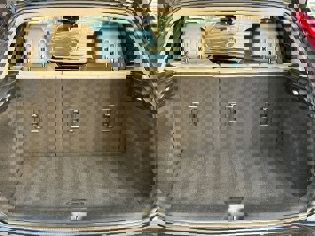 Used 2021 Cadillac XT4 Luxury w/ Cold Weather Package image 40