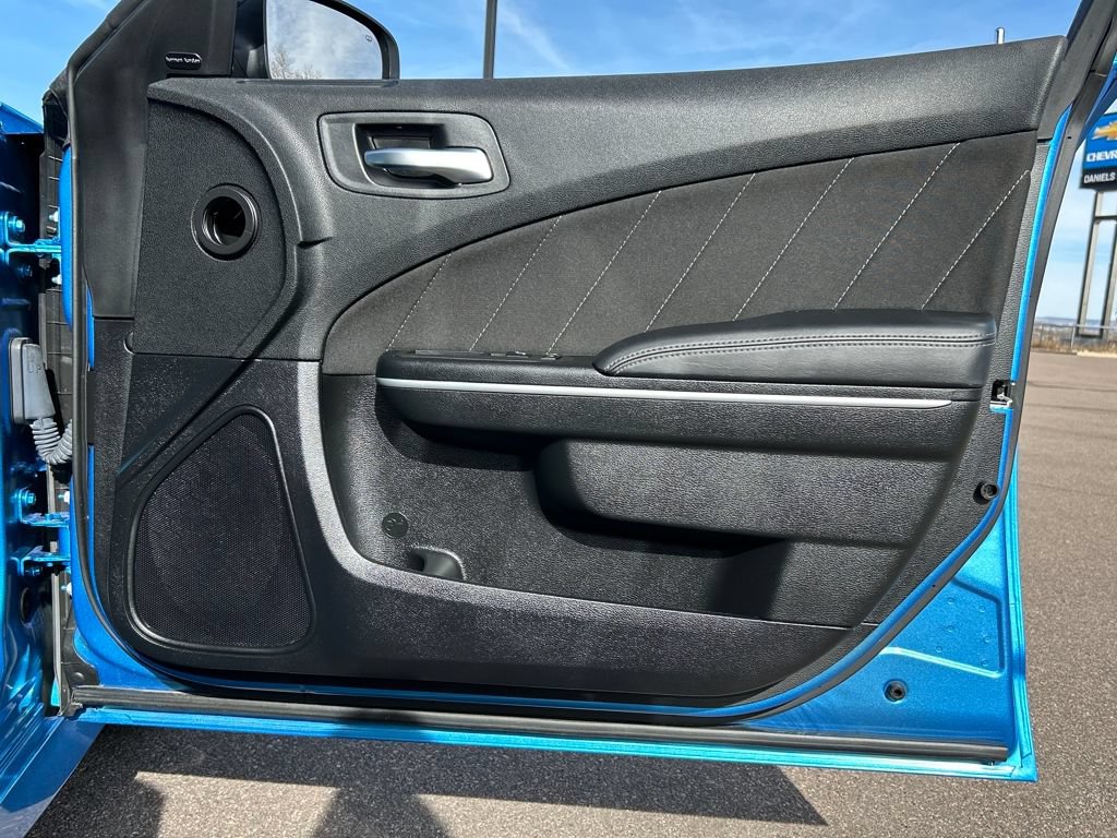 Used 2023 Dodge Charger R/T w/ Harman/Kardon Audio Group RWD image 32