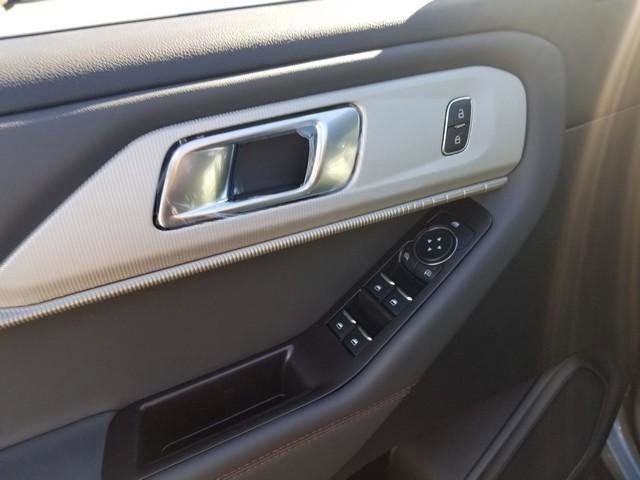 New 2026 Ford Explorer Active w/ Active Comfort Package image 14