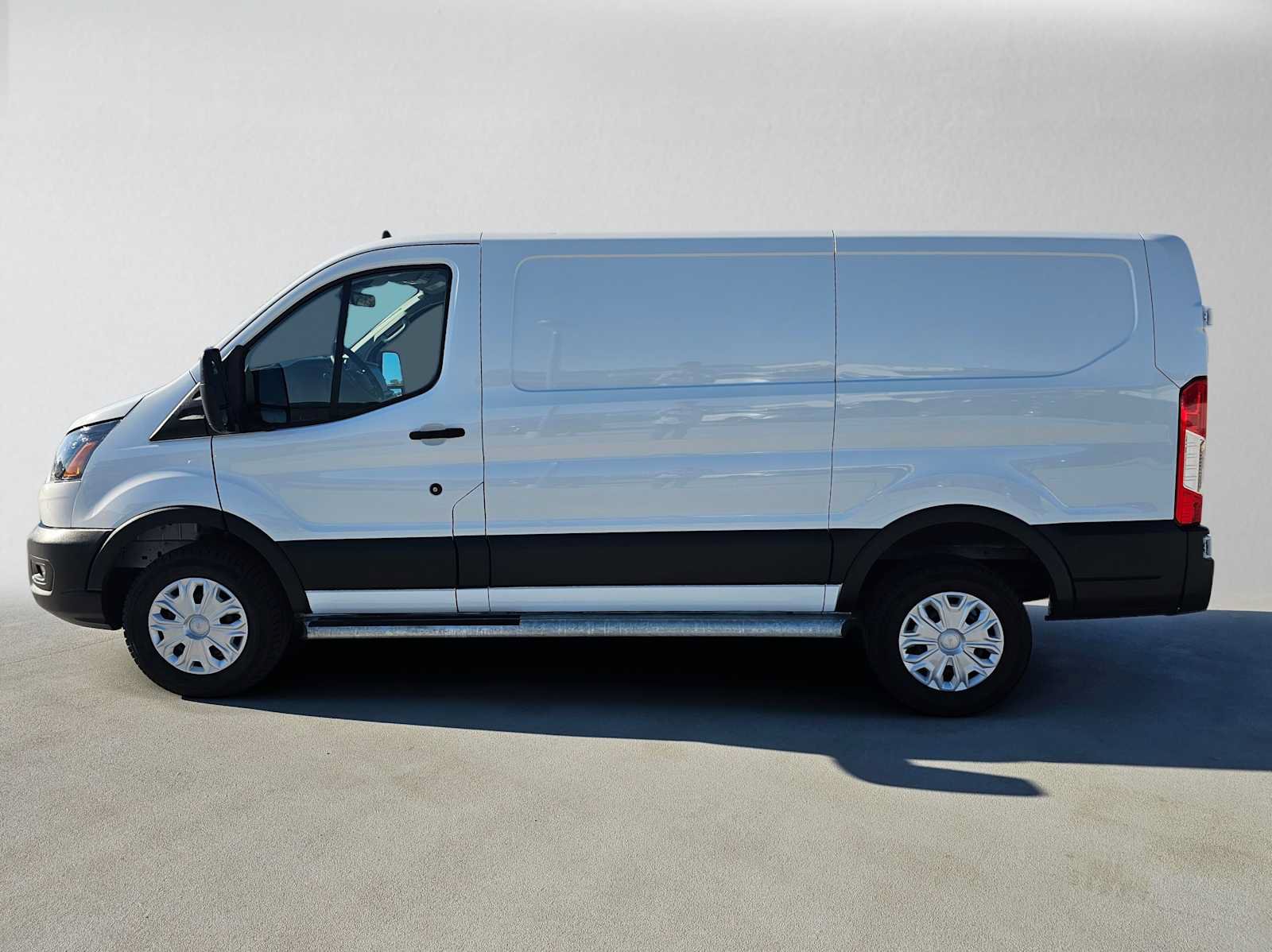 Used 2025 Ford Transit 250 Low Roof w/ Exterior Upgrade Package RWD image 6