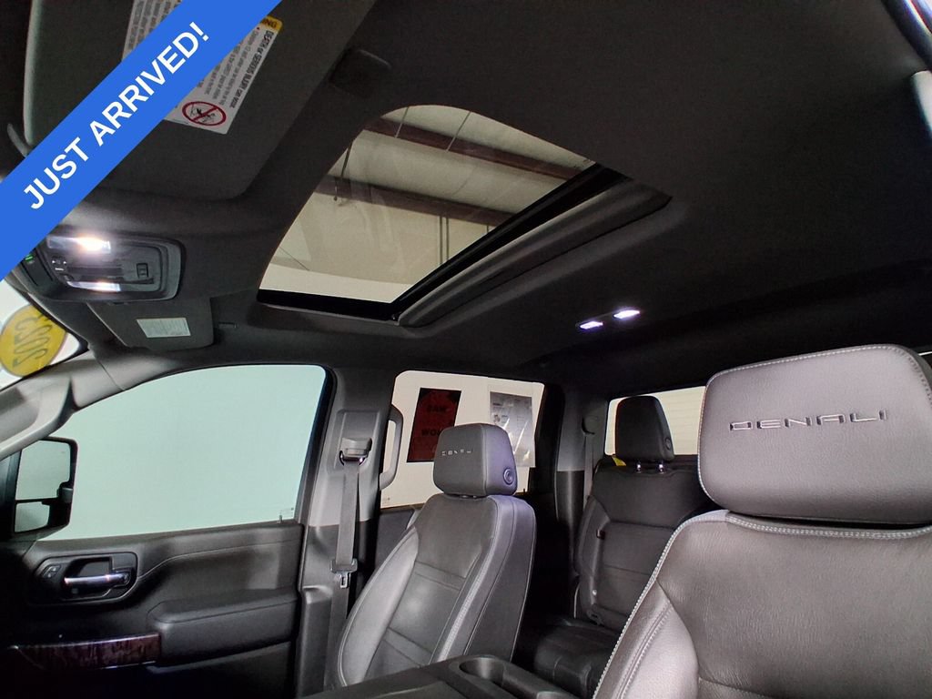 Used 2023 GMC Sierra 3500 Denali w/ Denali Ultimate Package AWD/4WD image 5