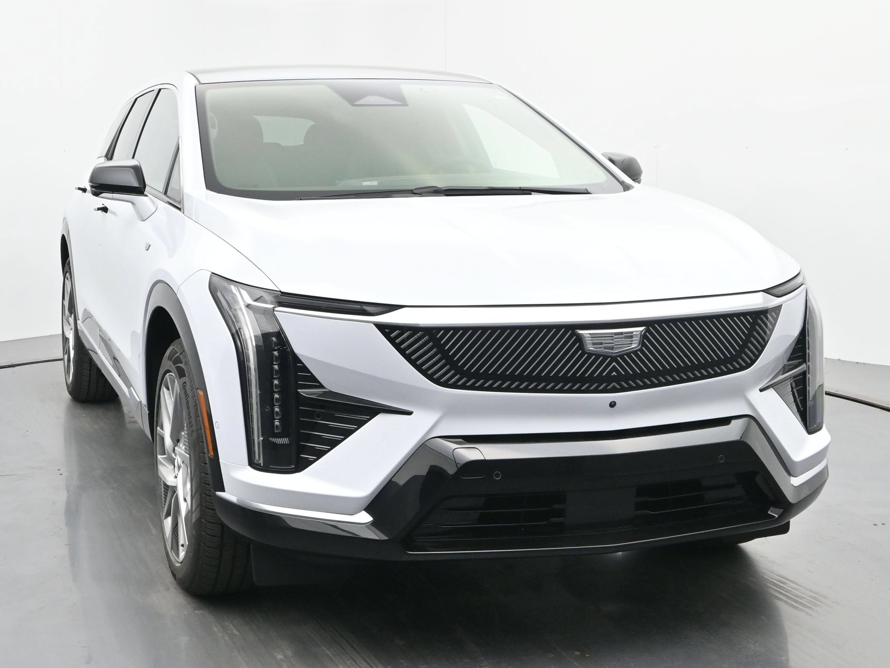 New 2026 Cadillac Optiq Luxury 1 w/ LPO, Floor Liner Package AWD/4WD image 8