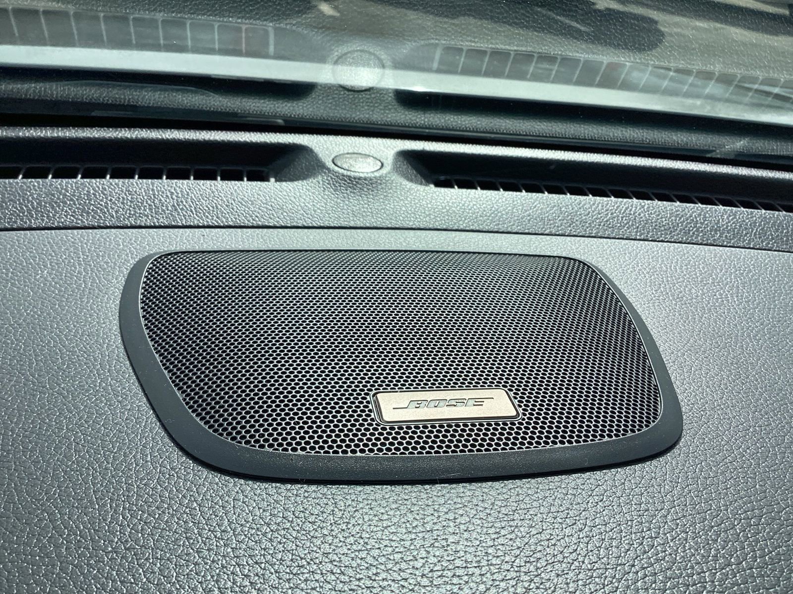 Used 2016 Nissan Rogue SL w/ SL Premium Package image 18