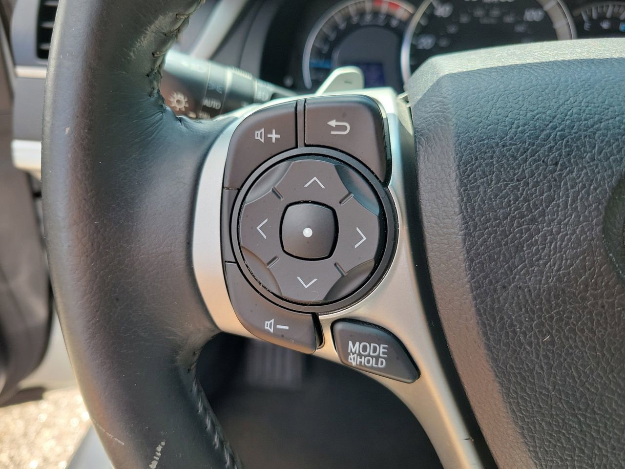 Used 2014 Toyota Camry SE w/ Fleet Convenience Package image 17