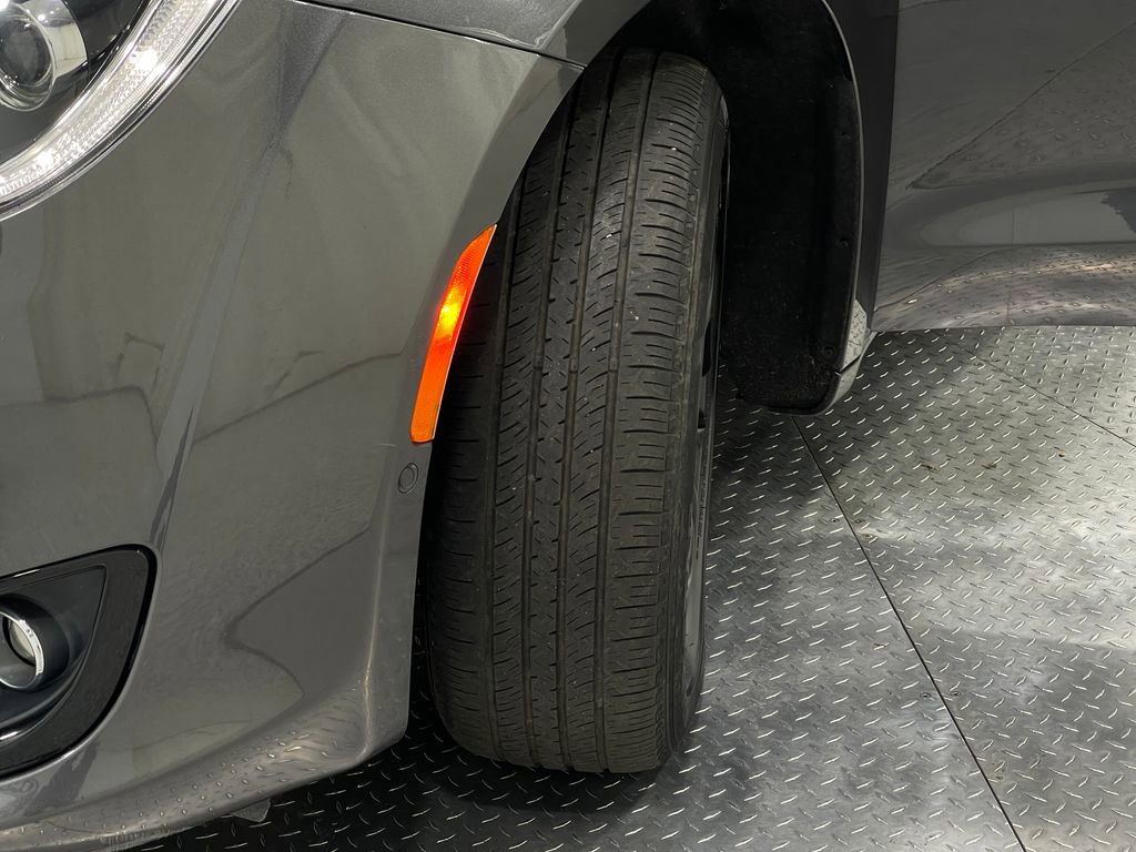 Used 2020 Chrysler Pacifica Touring-L w/ Advanced Safetytec Group image 38