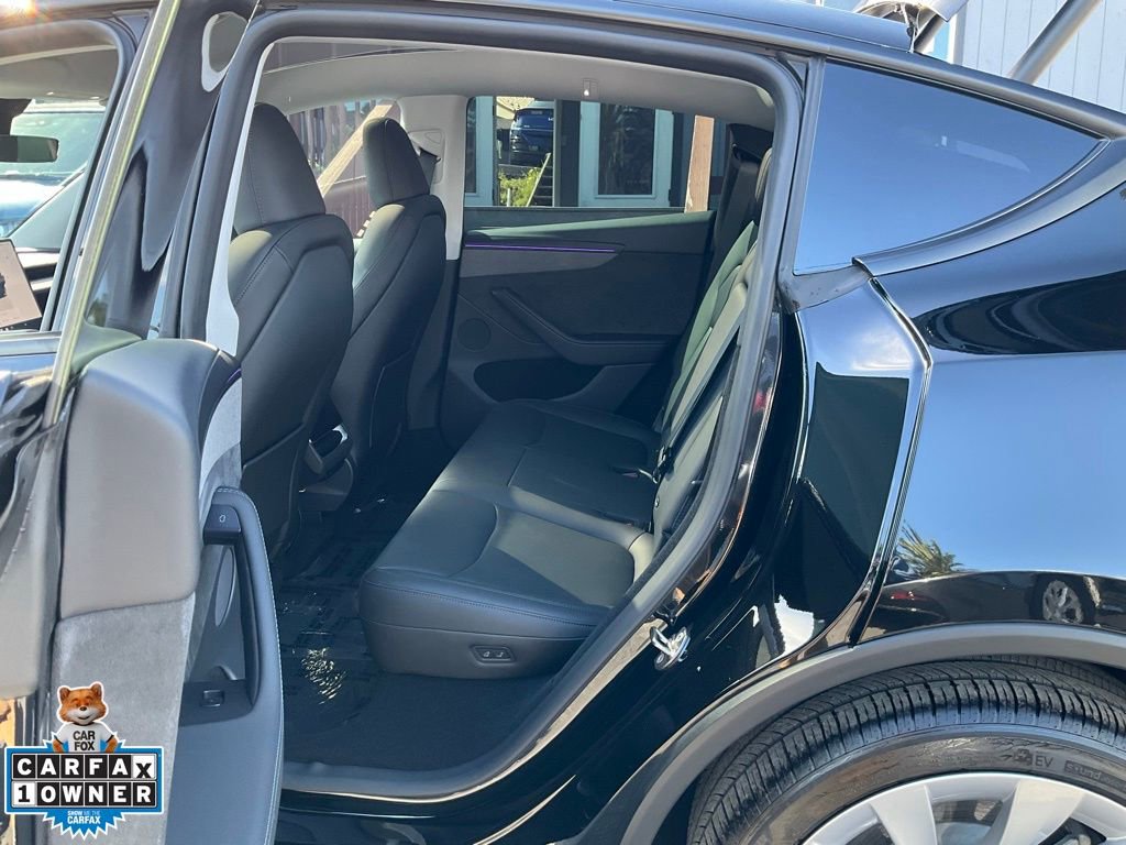 Used 2026 Tesla Model Y AWD image 7