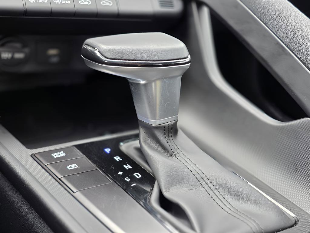 Certified 2025 Hyundai Elantra Sport FWD image 33