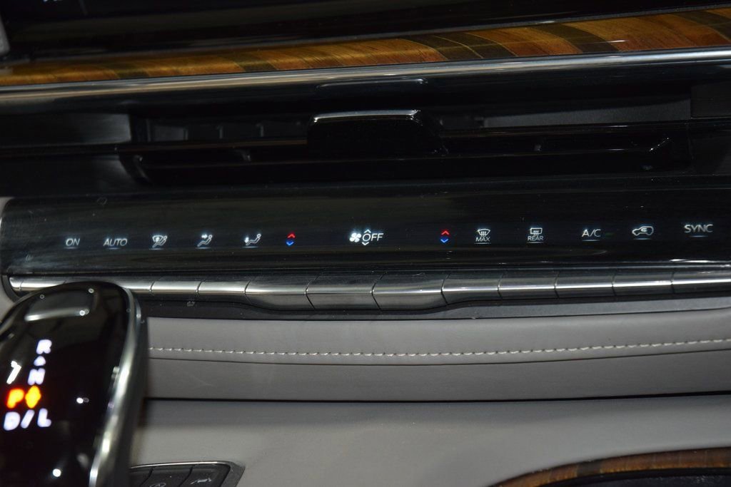 Used 2023 Cadillac Escalade ESV Premium Luxury Platinum w/ Heavy-Duty Trailer Package image 34