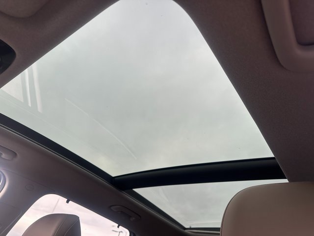 Used 2023 Hyundai Santa Fe Limited w/ Cargo Package image 25