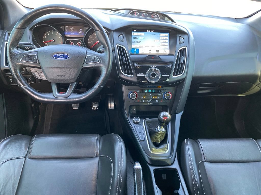Used 2017 Ford Focus ST FWD image 4