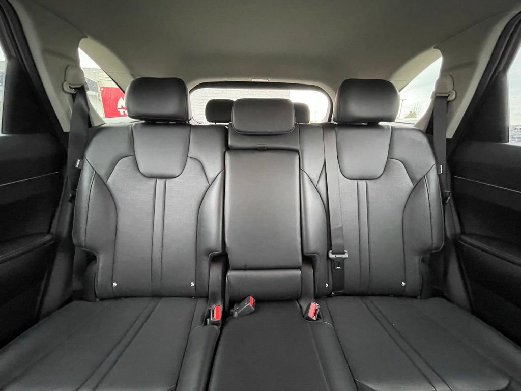 Used 2025 Kia Sorento S image 30
