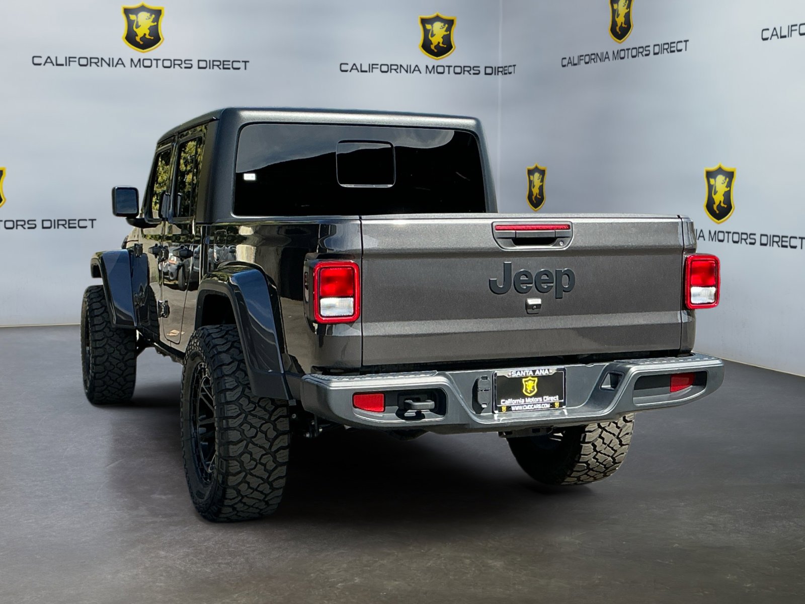Used 2024 Jeep Gladiator Sport image 7