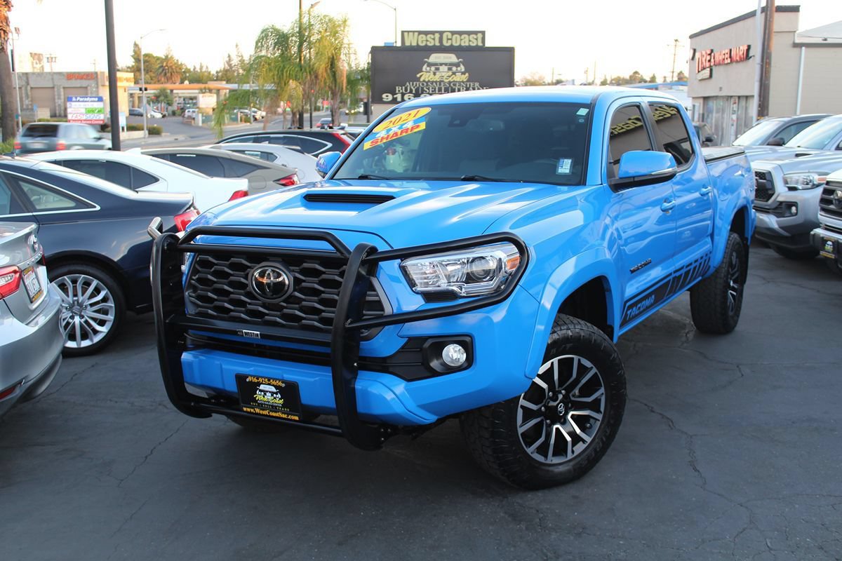 Used 2021 Toyota Tacoma TRD Sport AWD/4WD image 42
