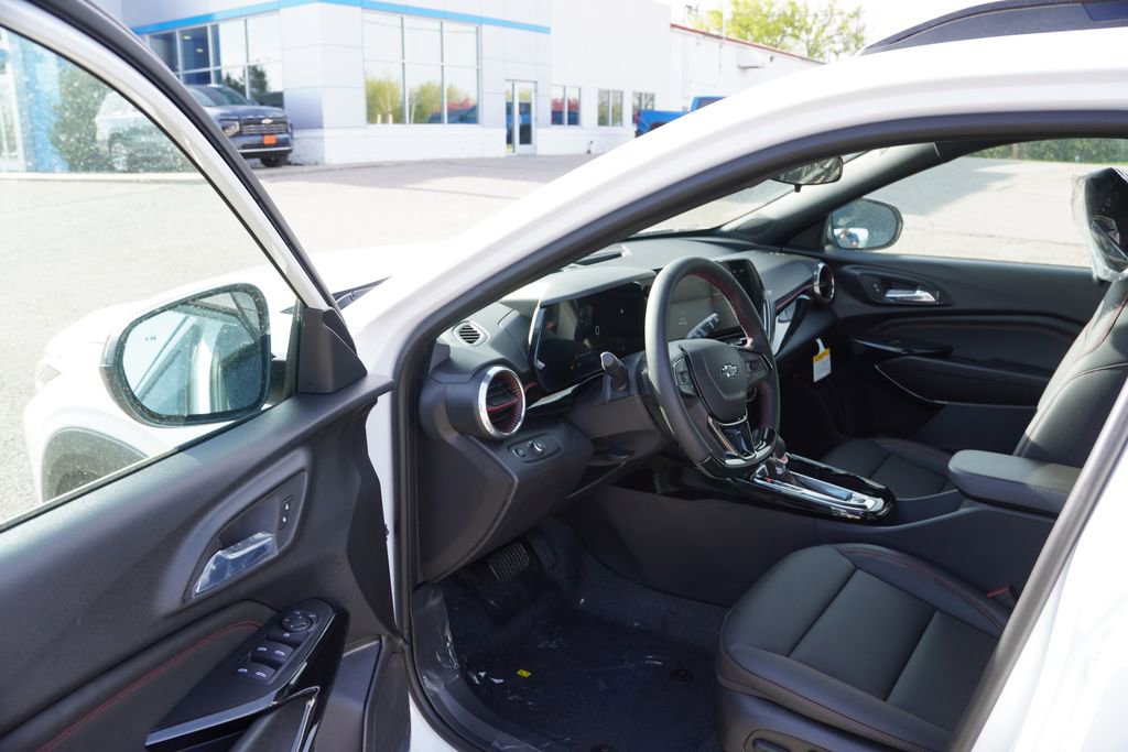 New 2026 Chevrolet Trax RS w/ Driver Confidence Package FWD image 10