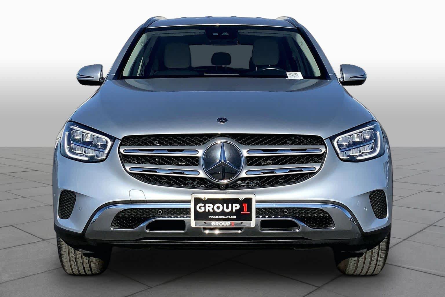 Used 2021 Mercedes-Benz GLC 300 4MATIC image 3