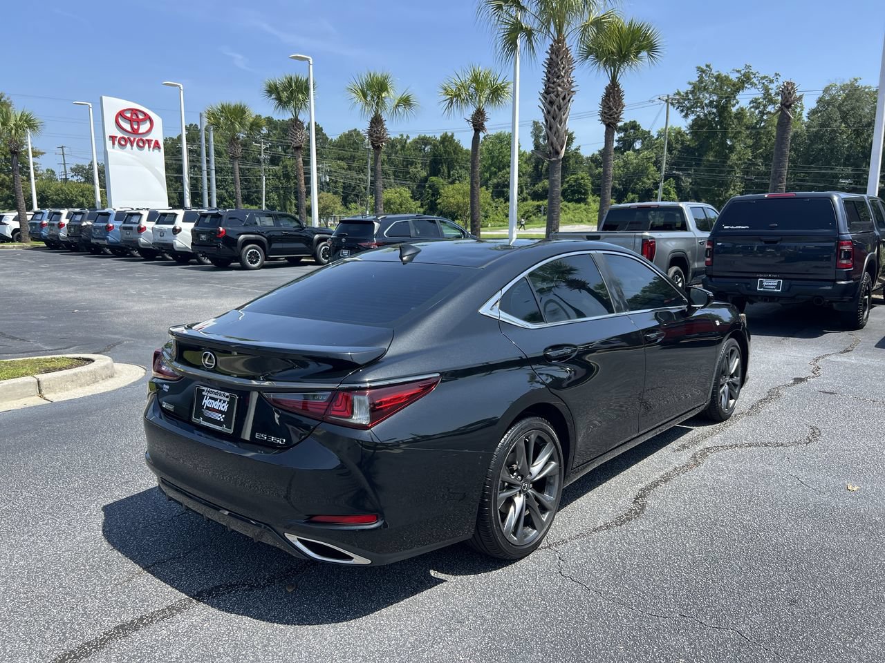 Used 2019 Lexus ES 350 F Sport w/ Accessory Package 2 FWD image 10