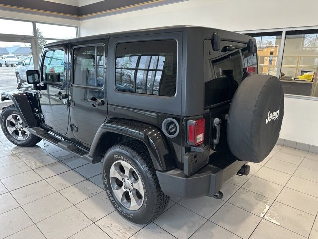 Used 2018 Jeep Wrangler Unlimited Sahara w/ Dual Top Group image 6