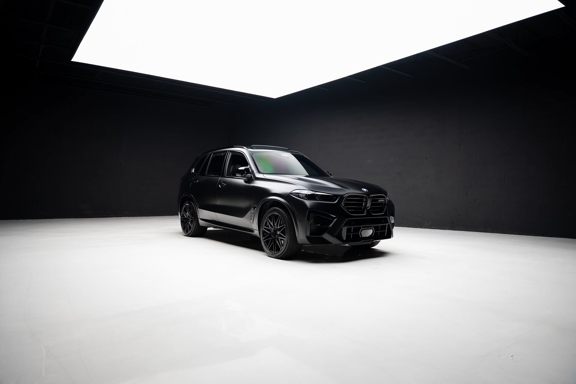 Used 2024 BMW X5 M Competition w/ Executive Package AWD/4WD image 93